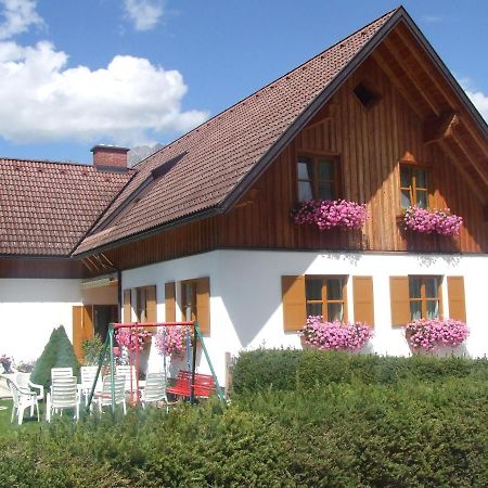 Appartement Poelzl Oeblarn Region Schladming Dachstein Oblarn Екстериор снимка